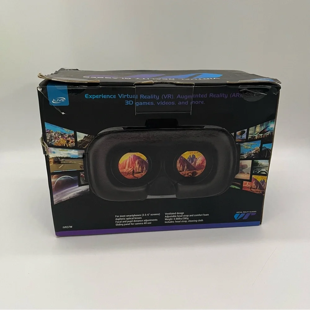 NWOT Virtual Reality Glasses in Black and White